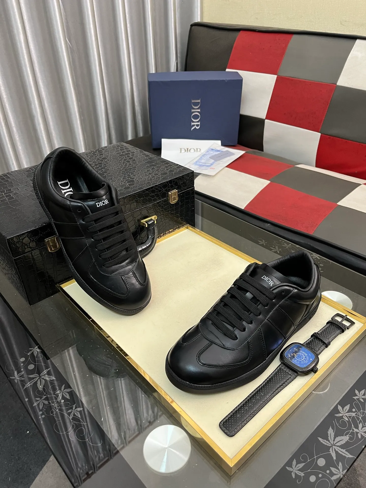 Men's shoes 💰400⌚️⌚️[Dior] Dior's new casual men's shoes are launched in Hong Kong counters. Official website 1:1 production. Original Italian materials. Designed by European and American masters. Perfect shape to create counter quality. Solid color rubber wear-resistant outsole and classic dazzling head! Super versatile and very comfortable. High-end without losing taste, fashionable and novel! ! Absolute focus! Code number: 38-444️⃣Colors available